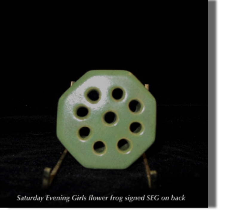 Saturday Evening Girls
flower frog in matte green Saturday Evening Girls
flower frog in matte green