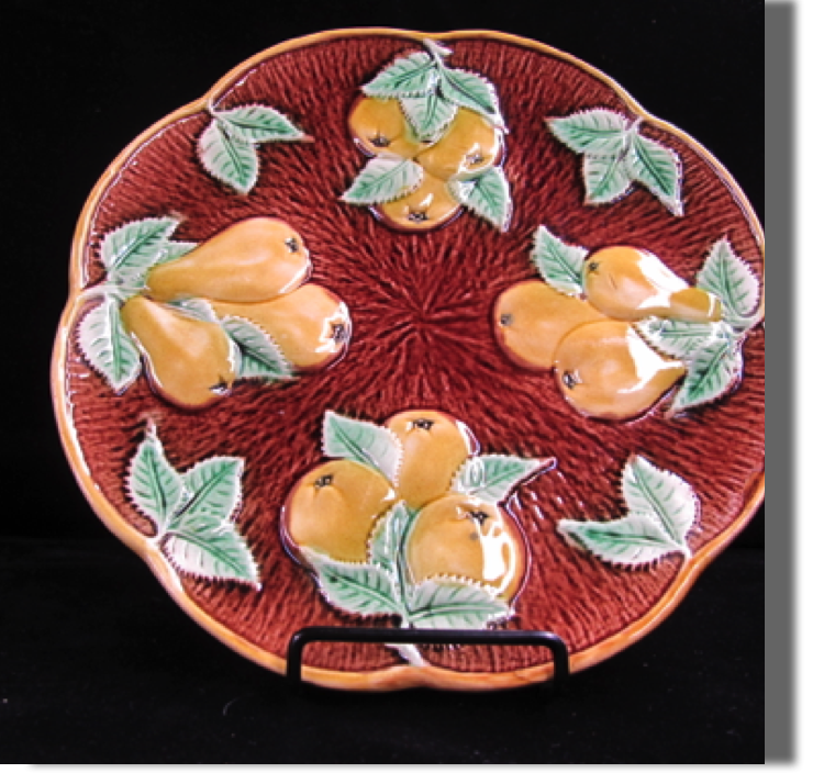 Pear and leaves cake stand, with textured pear base - English